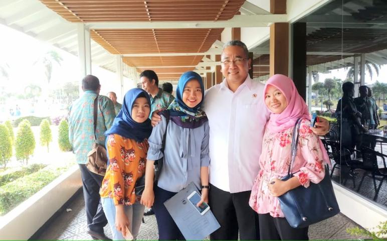 nasional      