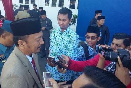Peringatan Hari Sumpah Pemuda ke 89 yang mengusung tema Kita Ciptakan Pemuda Berani Bersatu juga dilakukan di Pemerintah Kota Bengkulu