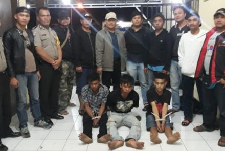 Hukum