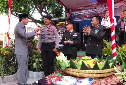 Hukum