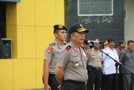 Hukum