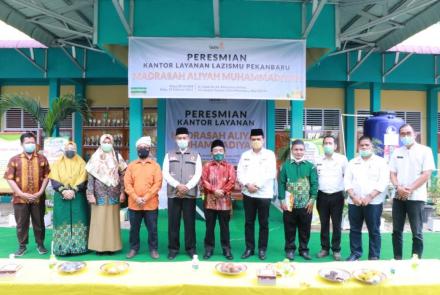 Ayat Cahyadi Resmikan Kantor Layanan Lazismu di Madrasah Aliyah Muhammadiyah
