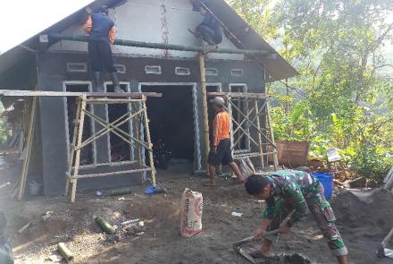 Dua Andang Bambu Penolong di RTLH Bapak Supadi