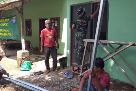Rumah Halimah Akhirnya Diperbaiki Lewat TMMD
