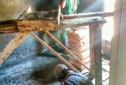 Kotak Plaster Dinding Rochmad 
