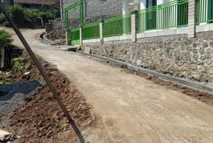 Drainase Baru Karya Satgas TMMD 112 Membentang di Sepanjang Jalan Desa Tulungrejo