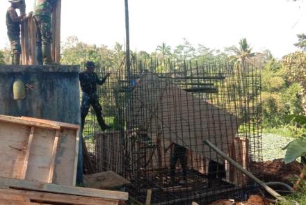 Tandon Air Sudah Mulai Tahap Pemasangan Besi dan Papan Cor