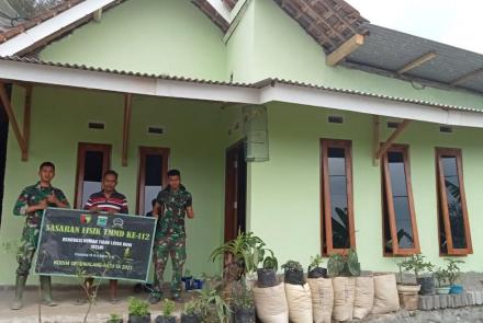 Wajah Senang Terpancar di Wajah Pak Sugiono
