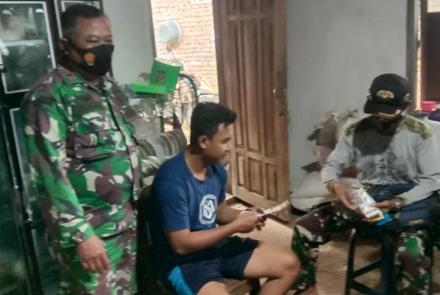Patroli Tim Kesehatan Satgas TMMD 112 Kodim 0818 