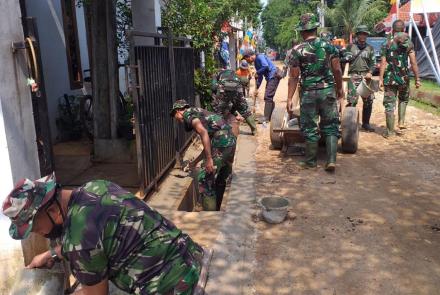 Pembangunan Drainse di Bedahan Mencapai 60 Persen