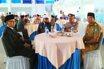Nampak Walikota Bengkulu dan Direktur PDAM bersama para tamu undangan