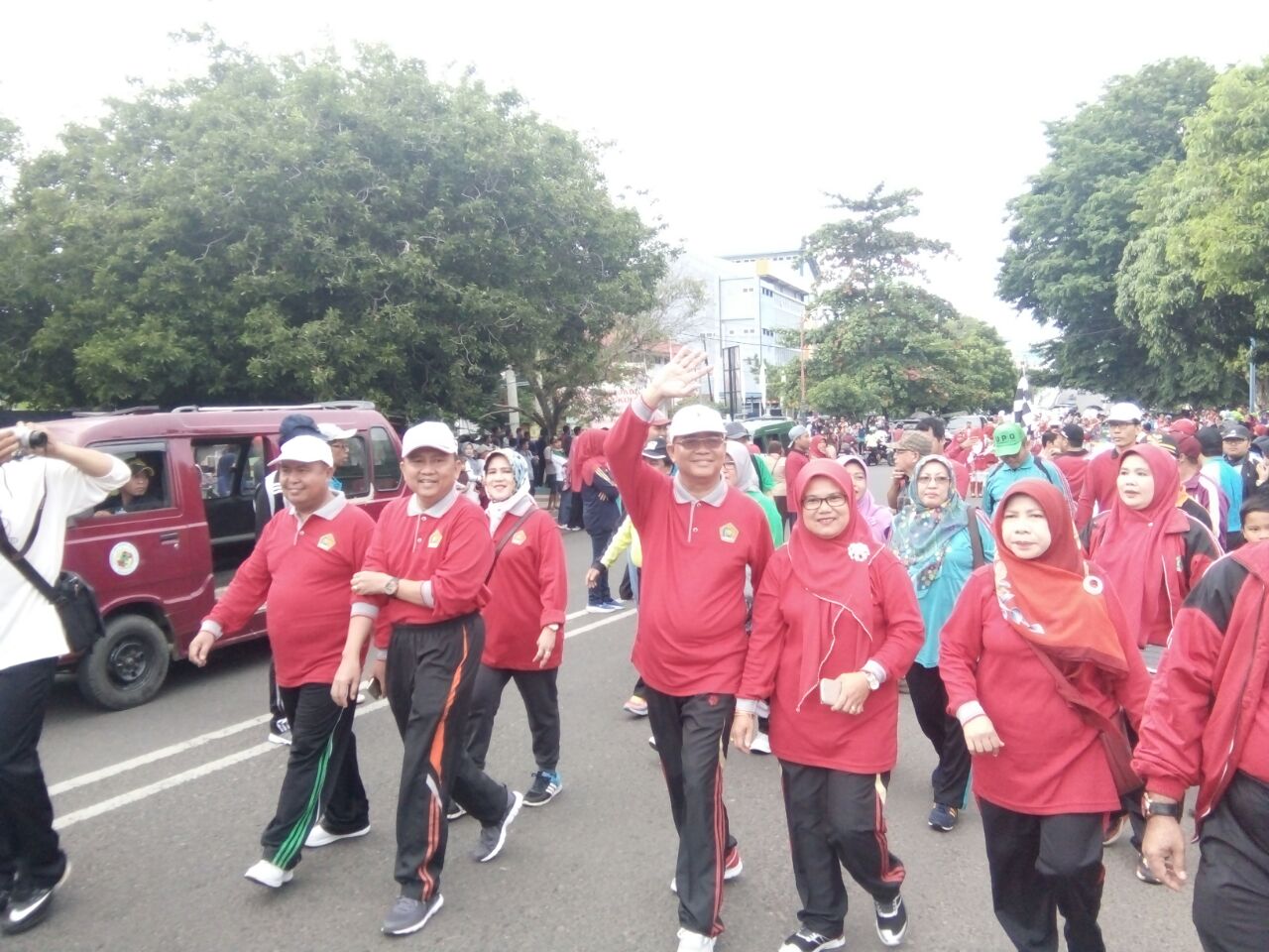 Asisten I Dan Kakanwil Ikut Dalam Jalan Santai