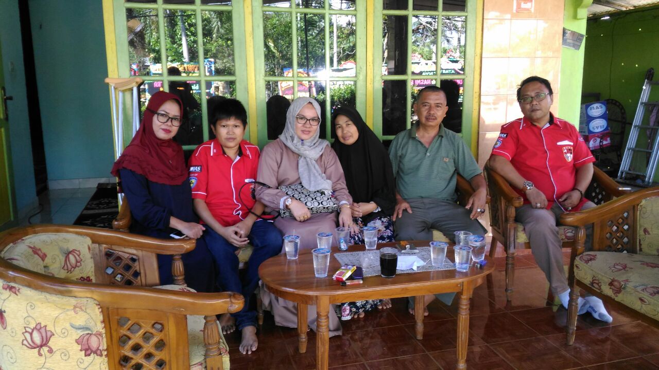 bantuan sosial 