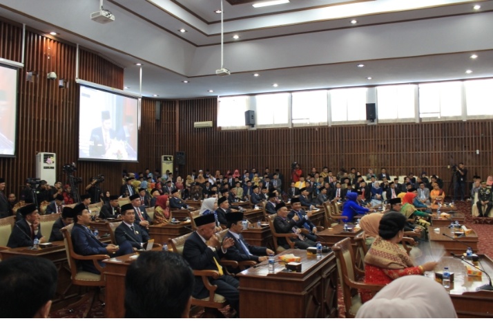 Rapat Paripurna 