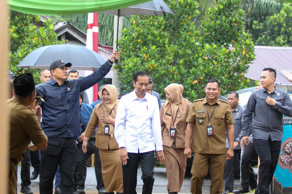 Kunjungi  Puskesmas Sri Kuncoro, Presiden Jokowi Apresiasi Bengkulu Berhasil Turunkan Angka Stunting