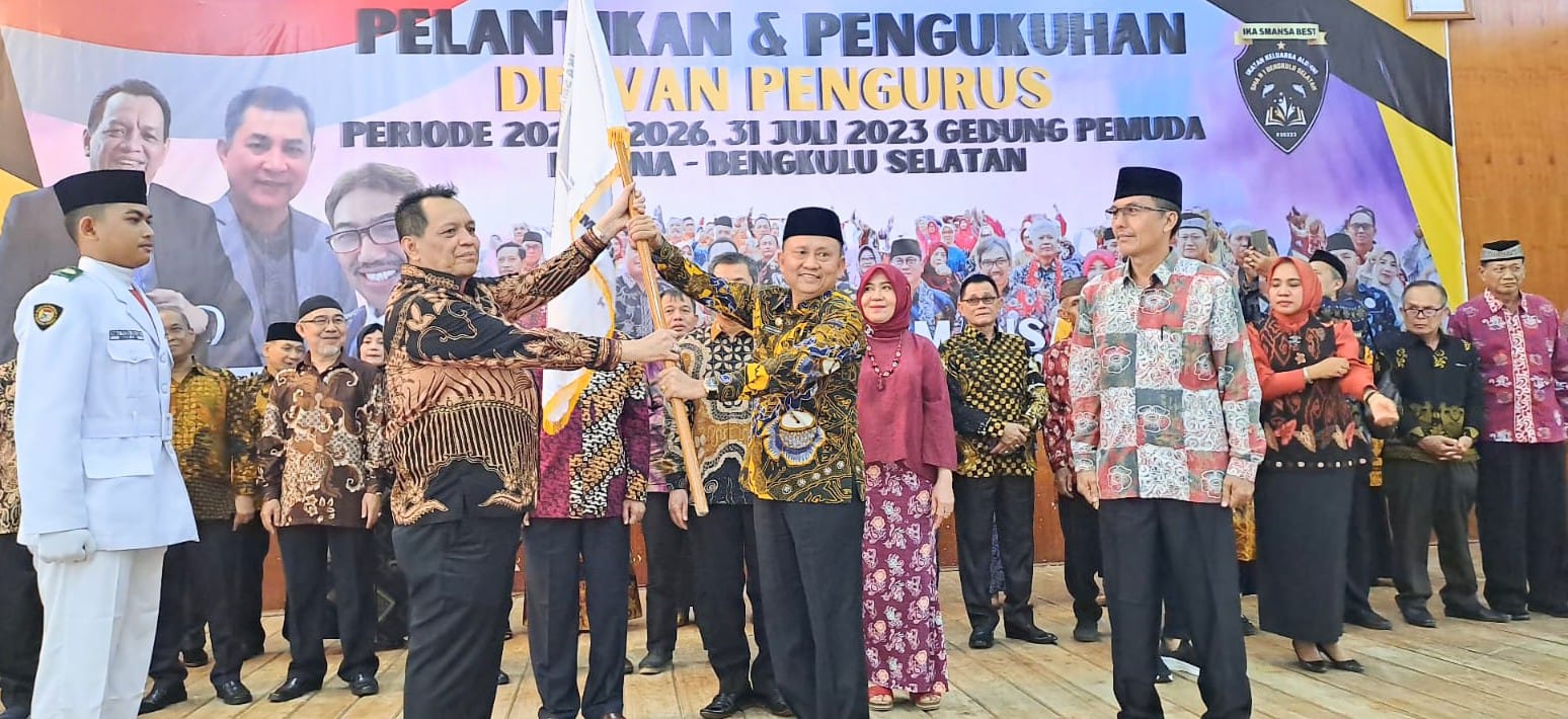 Pelantikan Pengurus IKA Smansa Best, Gubernur Rohidin Minta Ikatan Alumni Saling Peduli