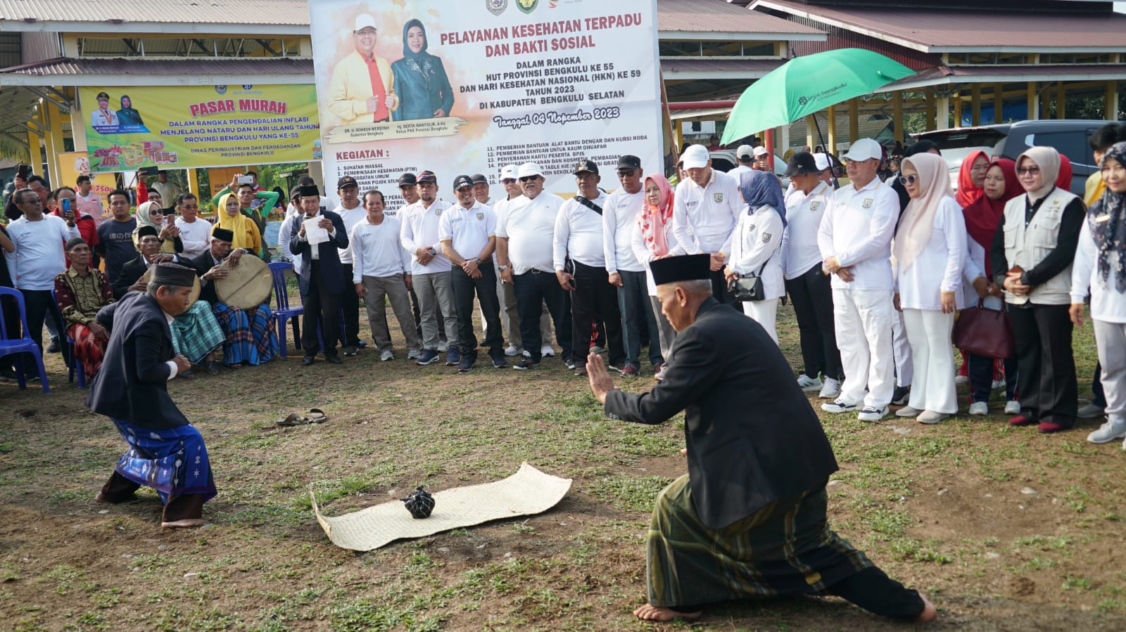 HUT Provinsi Bengkulu dan Hari Kesehatan Nasional, Pemprov Gelar Bakti Sosial di Desa Suka Negeri