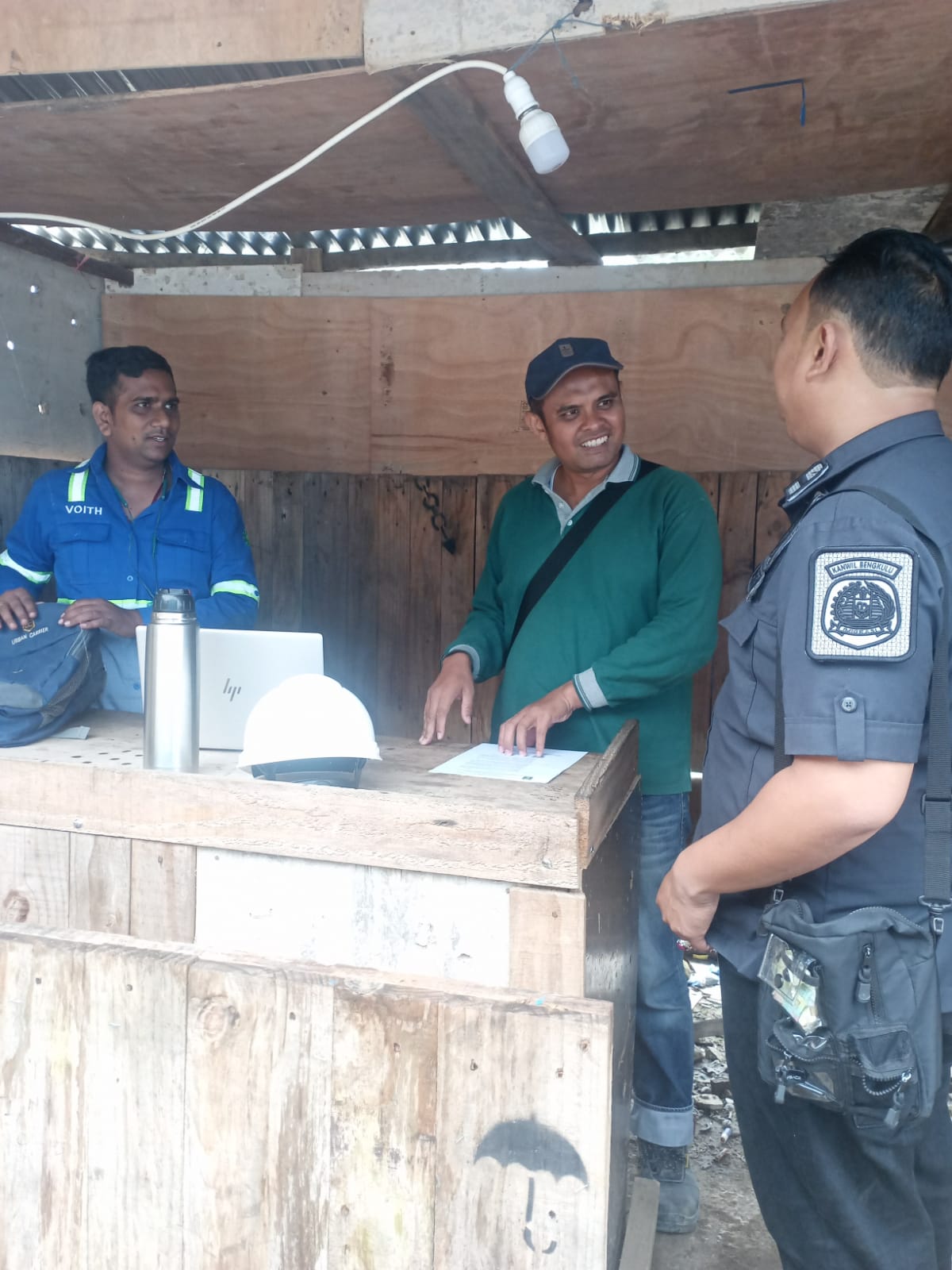 Cek Kelengkapan Data Orang Asing,Kabid Zinfokim Tri Sasongko Pimpin Operasi Intelijen Keimigrasian di PT KHE