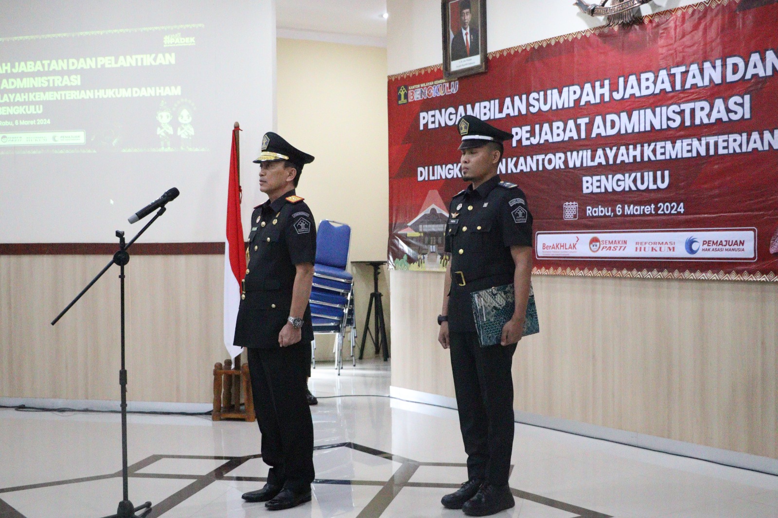 Tekankan Integritas dan Etos Kerja, Kakanwil Kemenkumham Bengkulu Lantik 18 Pejabat Administrasi
