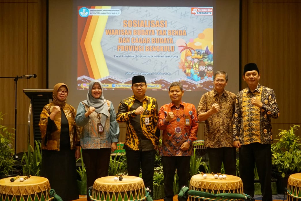 Asisten I Khairil Anwar Buka Kegiatan Sosialisasi Warisan Budaya Tak Benda dan Cagar Budaya