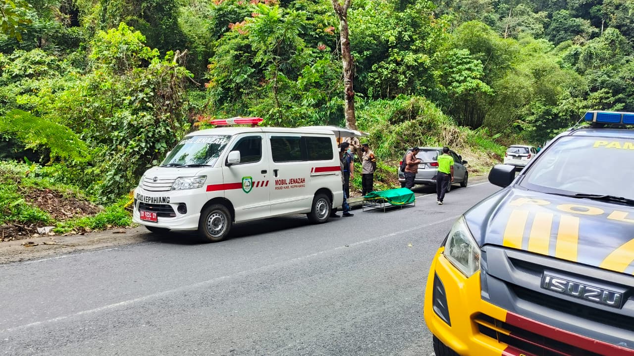 Mayat Wanita Berbaju Pink Ditemukan di Tumpukan Sampah Liku 9 Kepahiang