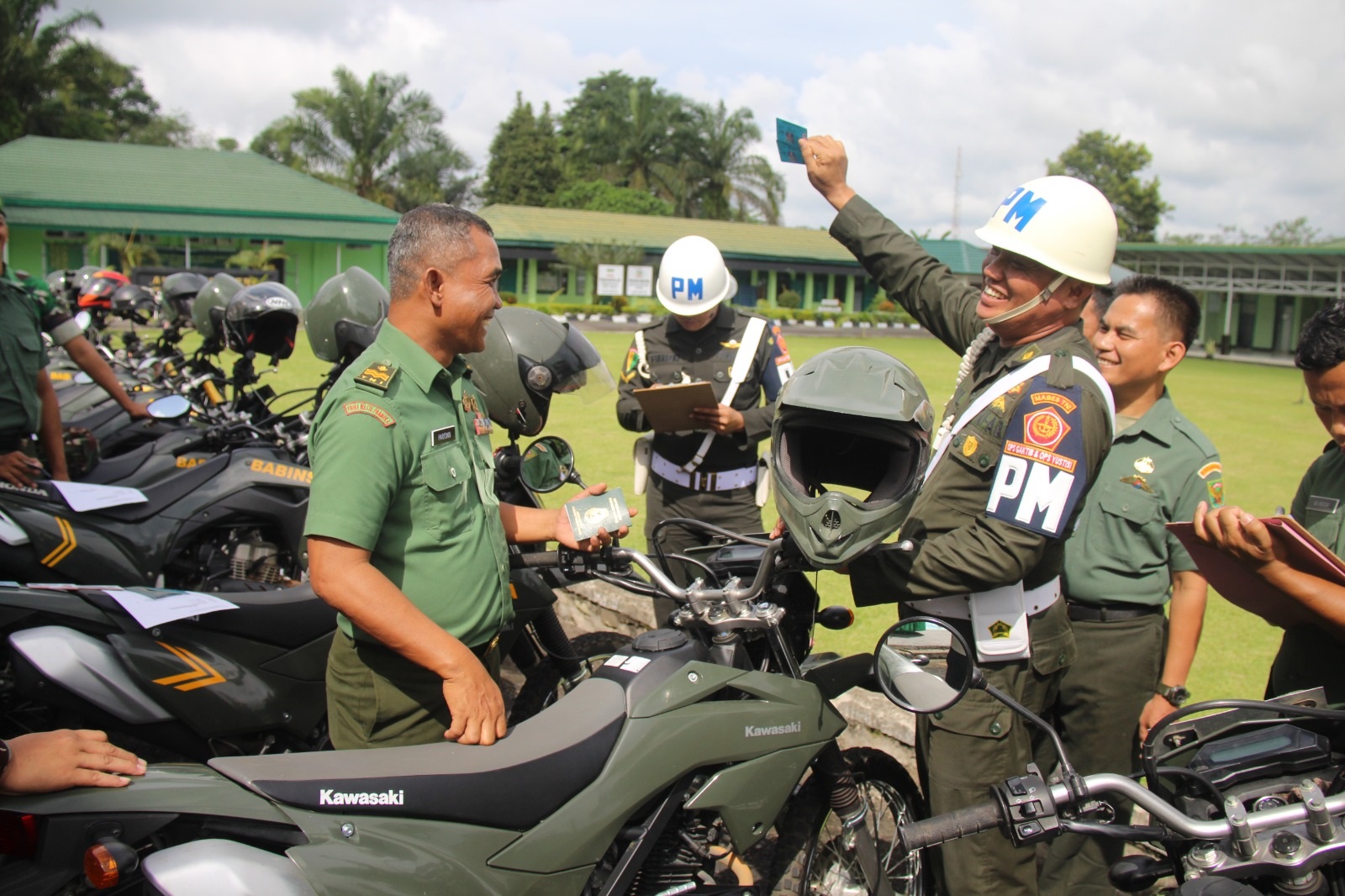 37 Unit Motor dan 7 Unit Mobil Dinas Maupun Pribadi Milik  Personel Kodim 0423/BU Diperiksa Sub Denpom II/I Bengkulu