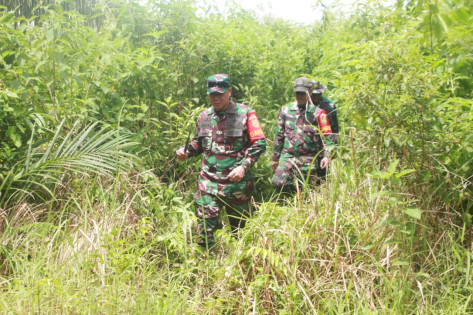 Letkol Inf Triano Iqbal saat cek lokasi kegiatan TMMD