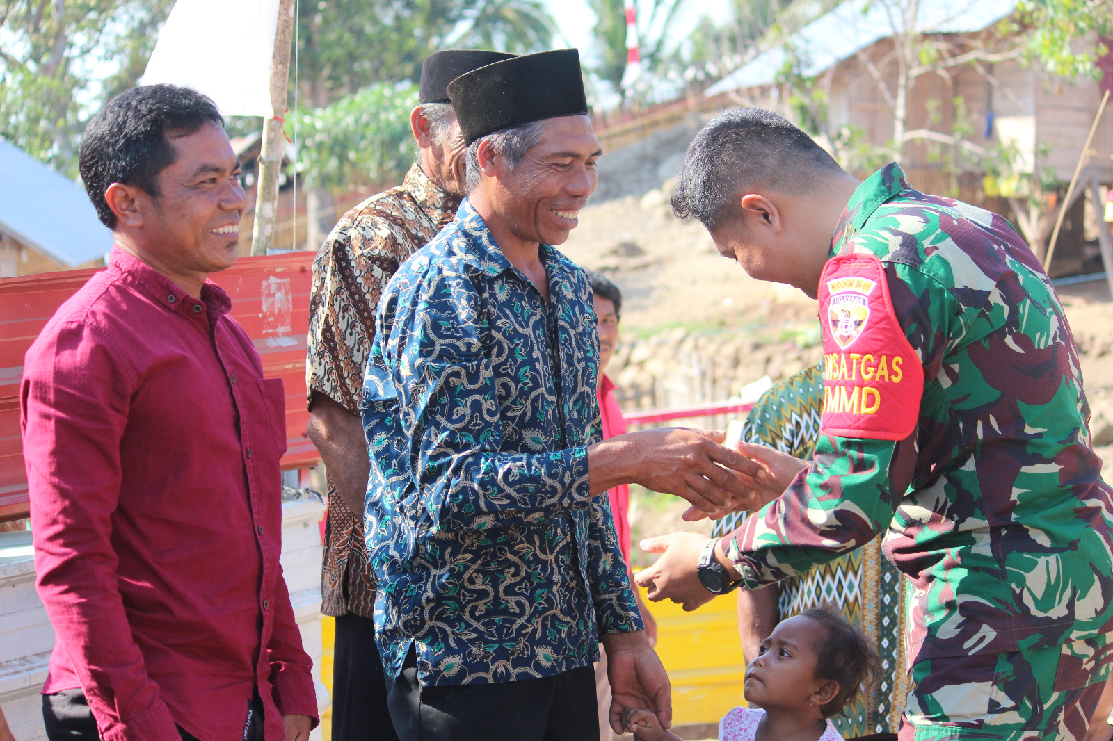 ( Dansatgas Kodim 1608/Bima Letkol Inf Andi Lulianto, S.Kom )