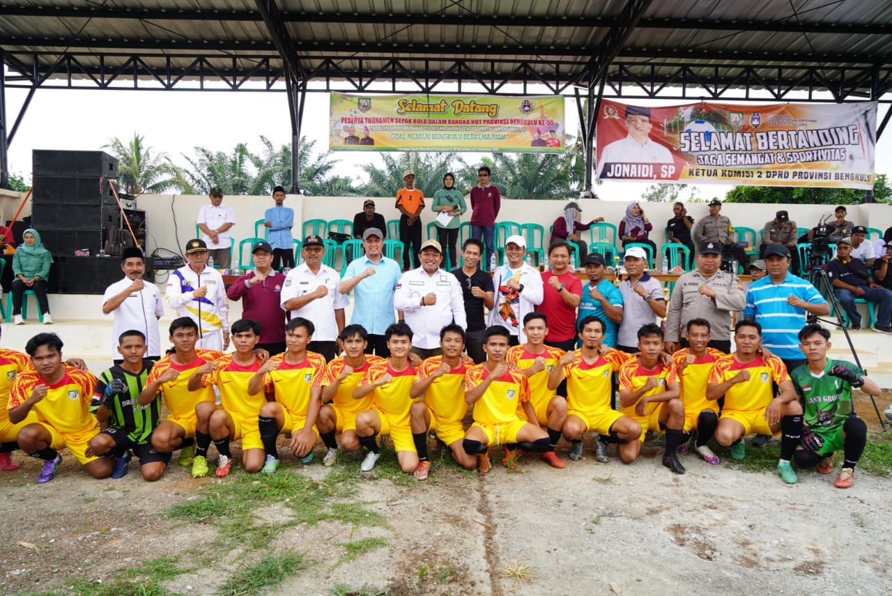 HUT Provinsi Bengkulu Ke 55, Bupati Seluma Buka Turnamen Sepak Bola