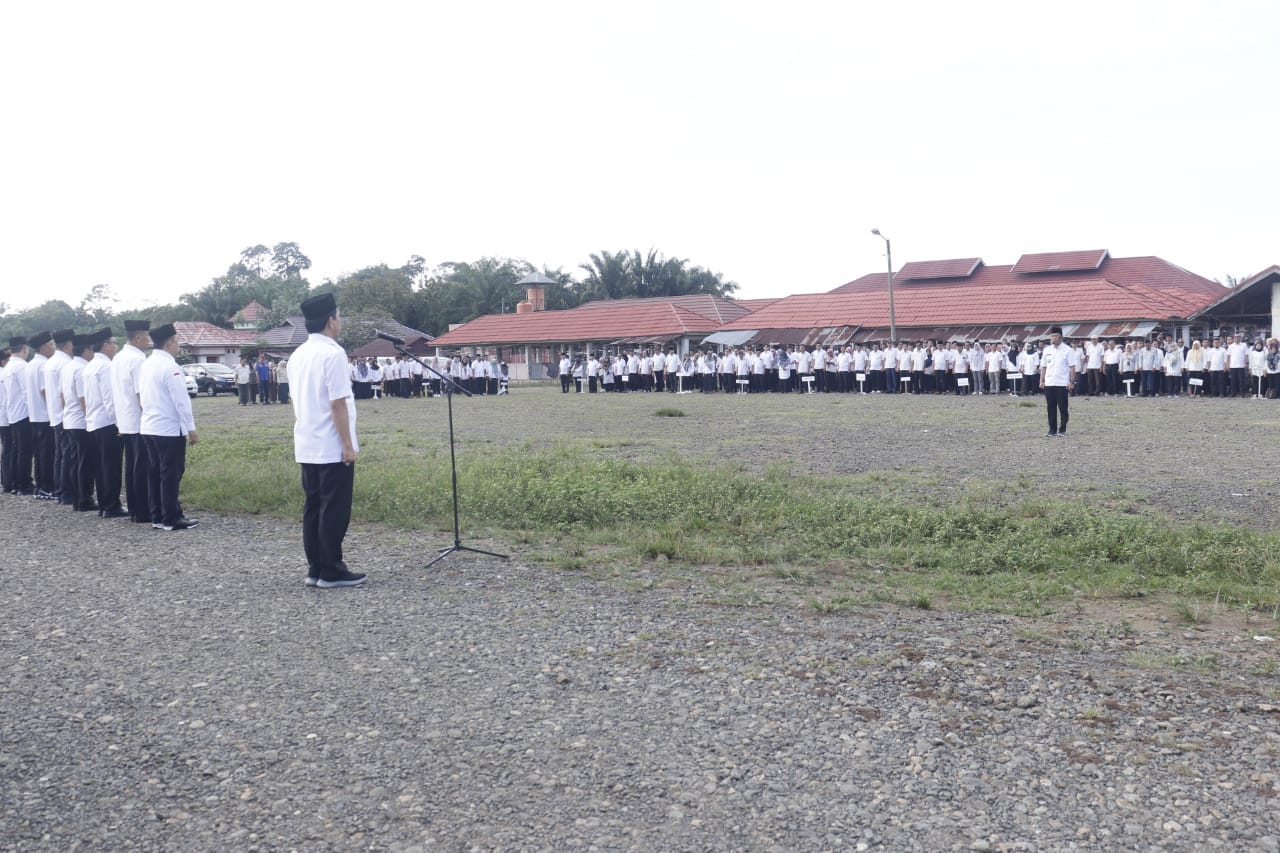 Apel Bersama, Sekda Seluma Himbau ASN Jaga Netralitas Dalam Pemilu 2024