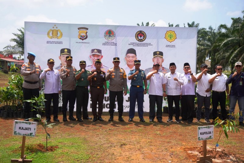 Samsu Amanah Soroti Gelaran Penanaman 10 Juta Pohon Se-Indonesia