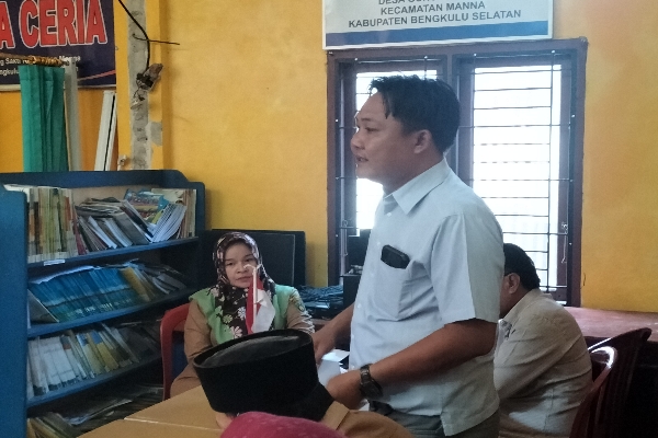 Ketua BPD Gunung Sakti Refian Martoni