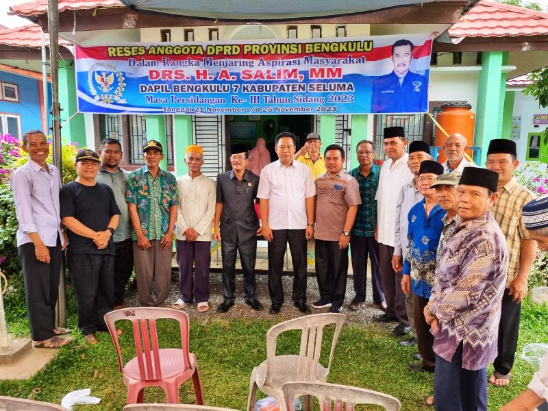 Gelar Reses, Drs. H.A. Salim, MM Bantu Masyarakat Wujudkan Usulan Pembangunan