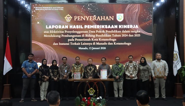 Foto Bersama Walikota dan BPK Perwakilan Sulawesi Utara