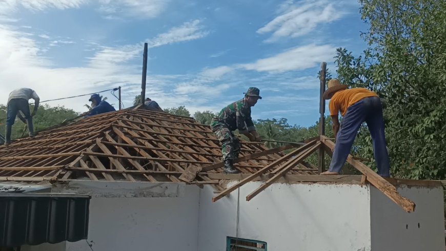 Pembongkaran atap Mushola