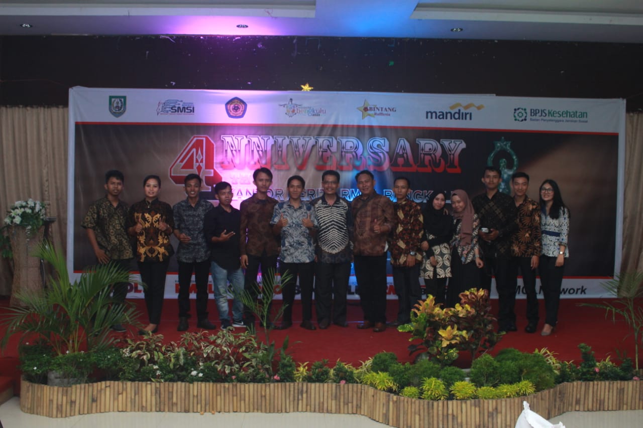 HUT Rmolbengkulu ditandai dengan potong tumpeng