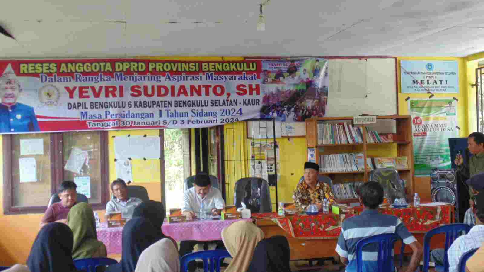 Masyarakat Desa Di Kecamatan Pino Raya Sampaikan Aspirasi Ke Yevri Sudianto