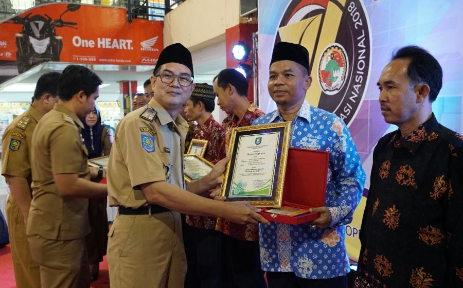 bisnis   