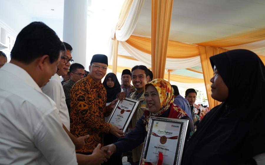 bisnis    