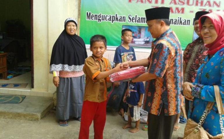 Dinas Perhubungan (Dishub) Kota Bengkulu menggelar bakti sosial