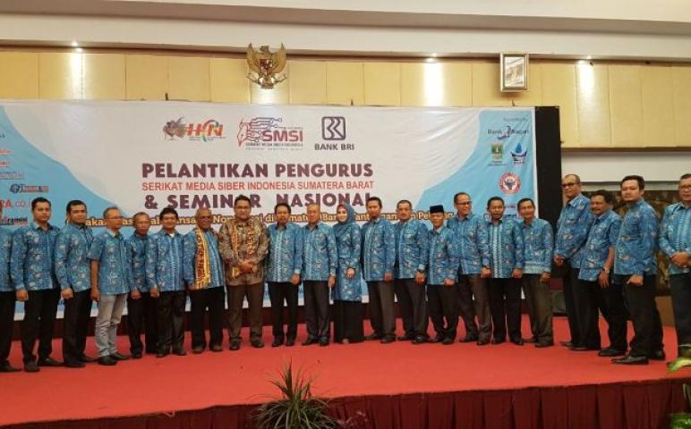 pelantikan pengurus SMSI