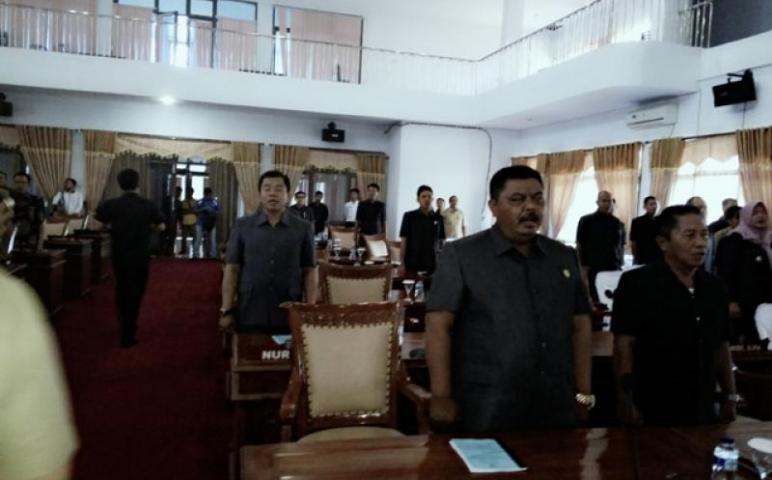 paripurna dprd seluma 