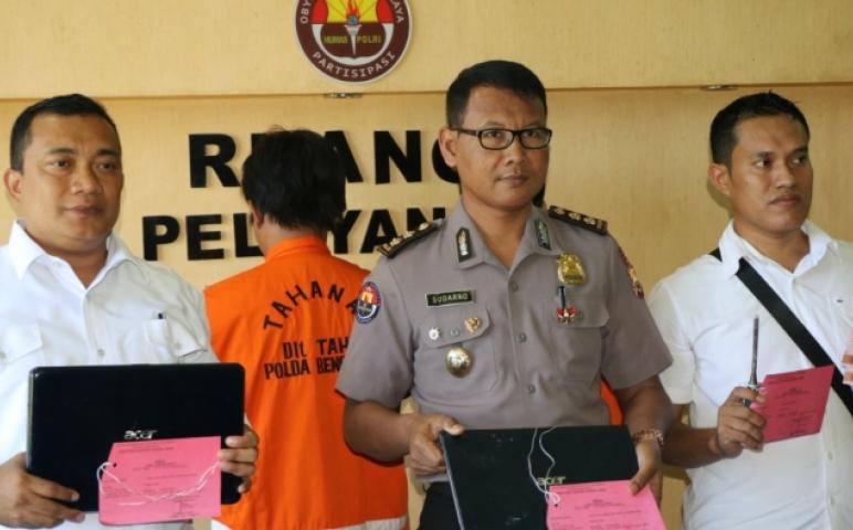 Hukum