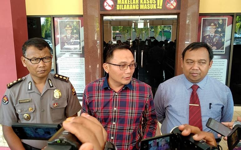 Hukum