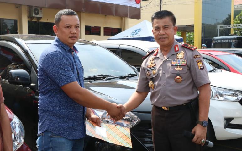 Hukum