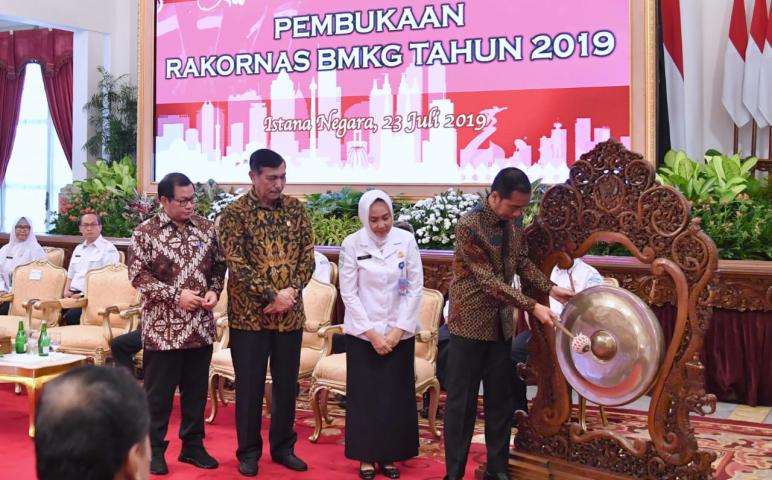 Nasional