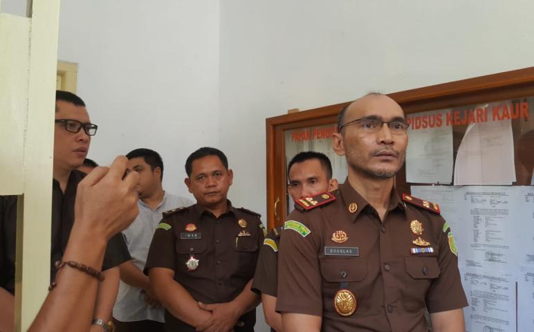 Hukum
