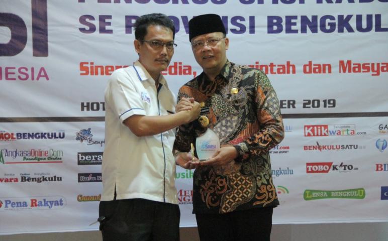 Dr. Rahiman Dani bersama Gubernur Provinsi Bengkulu 