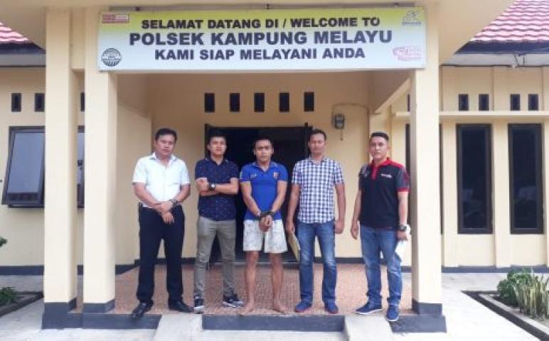 Hukum