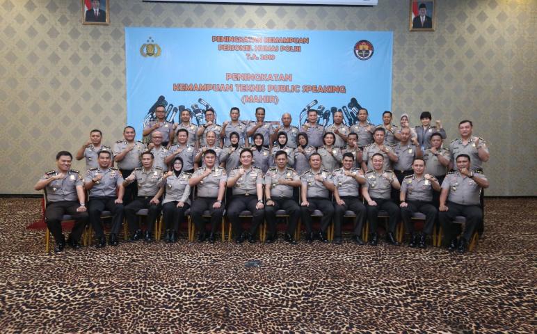 Hukum